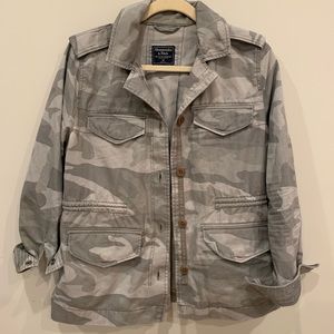 A&F Women’s Camo Shirt Jacket